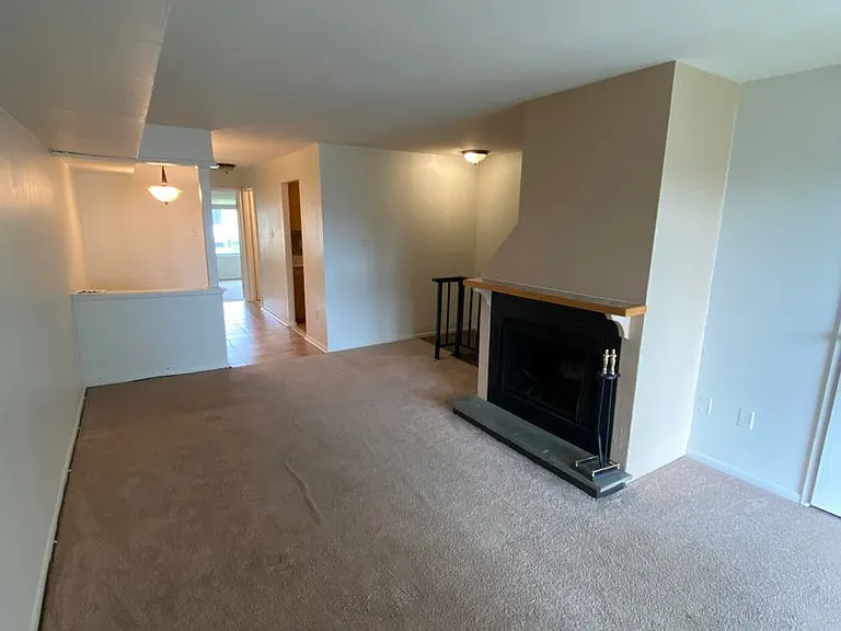 14 Lancaster Est — Photo 7