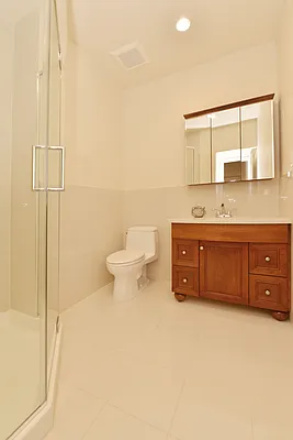 Sold by Nest Seekers International | media 16