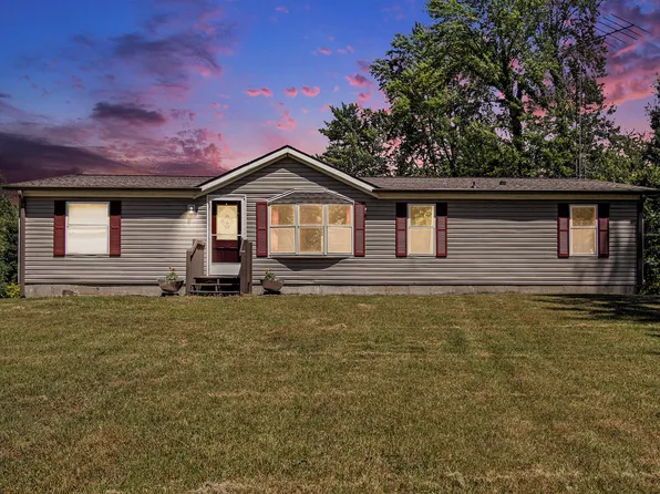 45199 40th St, Paw Paw, MI 49079