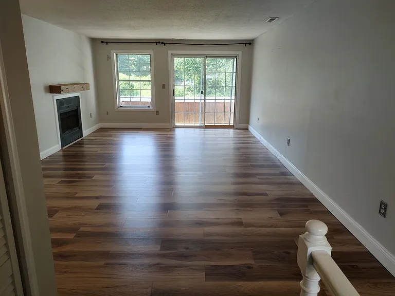607 Spring Meadow Rd — Photo 4