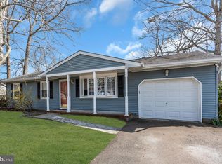 205 Hemlock Dr, Lanoka Harbor, NJ 08734