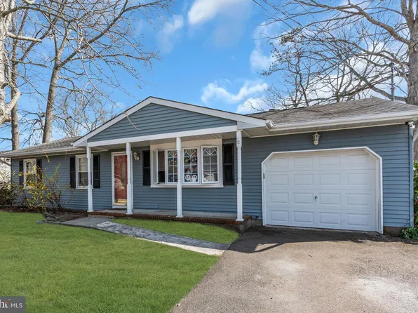 205 Hemlock Dr, Lanoka Harbor, NJ 08734