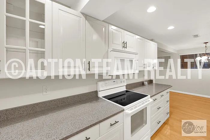 2430 S Elizabeth St #1 — Photo 12