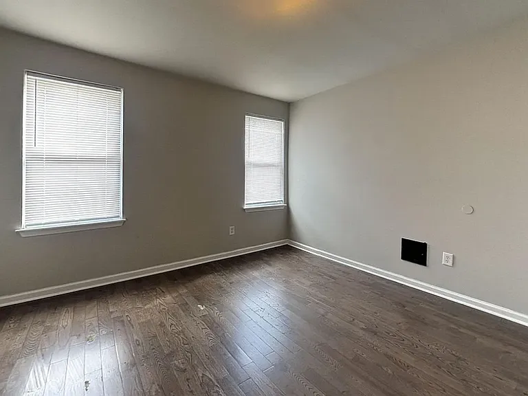 5515 Ludlow St — Photo 5