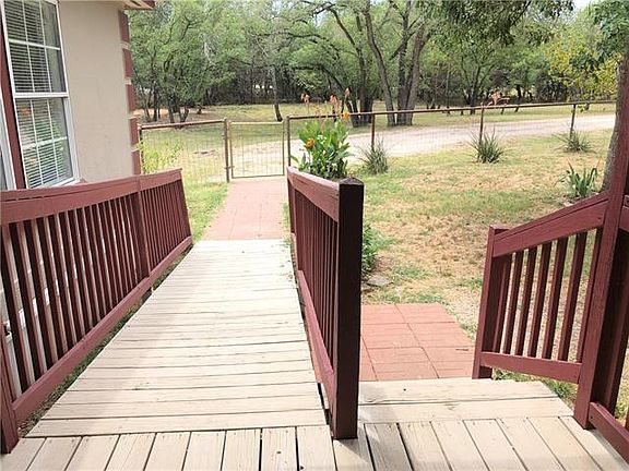 5th image of 1421 Thousand Oaks Trl