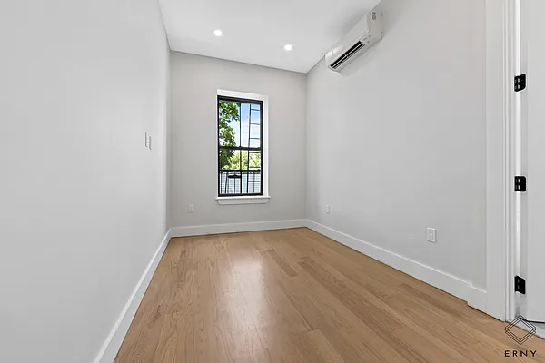 Rented by ERNY LLC | media 16