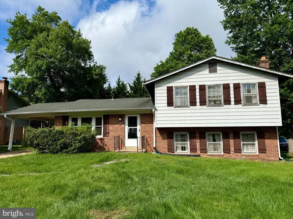 900 Carole Ct SE, Vienna, VA 22180