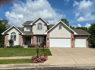 2211 W Leyna Dr, Dunlap, IL 61525