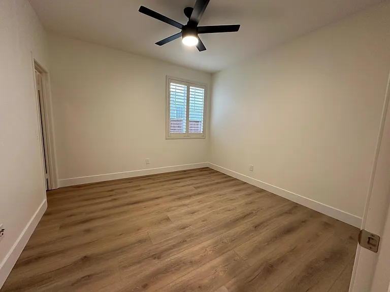 1523 Clifftop Ave — Photo 17