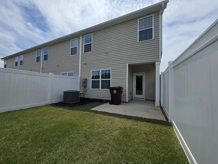 5628 Carrington Ct — Photo 8