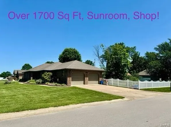 1800 Magnolia Dr, Lebanon, MO 65536