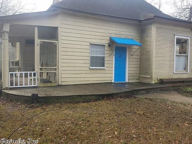 1st image of 1115 W Grand Ave