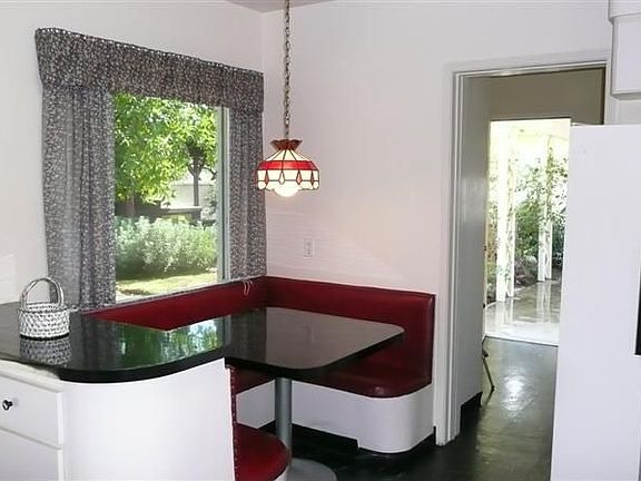 2nd image of 2796 Fremontia Dr