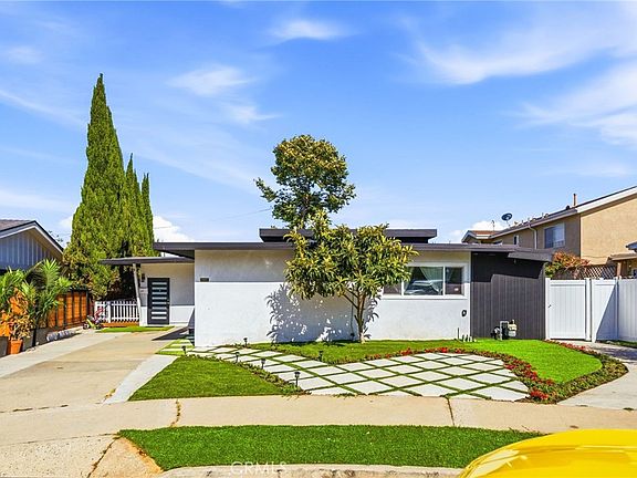 2nd image of 24812 Pitcairn Way