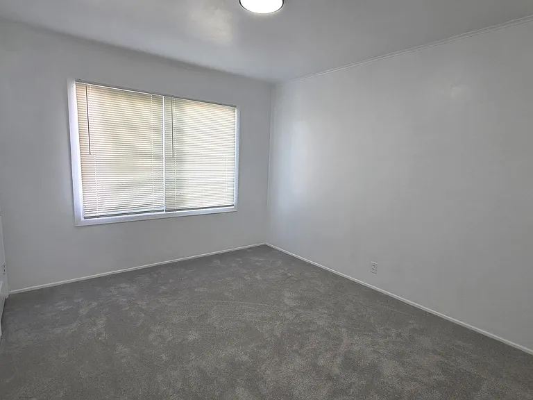 2611 44th Ave — Photo 6
