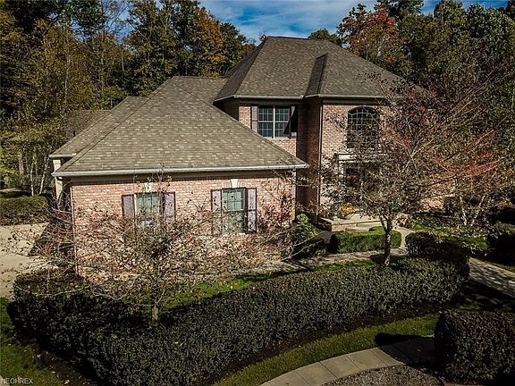 2nd image of 3677 Seven Oaks Trl