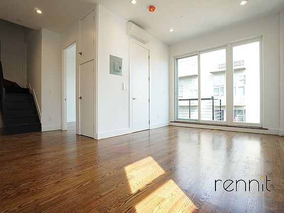 2nd image of 141 Metropolitan Ave #4B