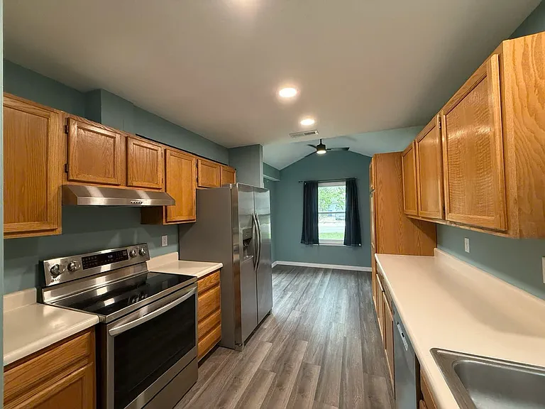 125 Sharon Dr — Photo 22