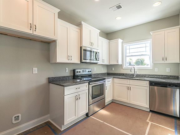 4th image of 205 Eastwoods Section #5-lot 205