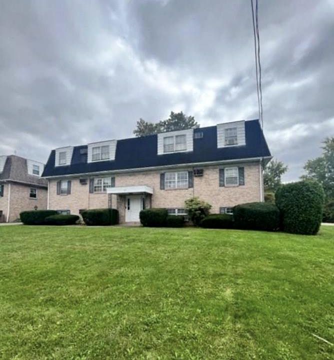1st image of 369 Shields Rd #1