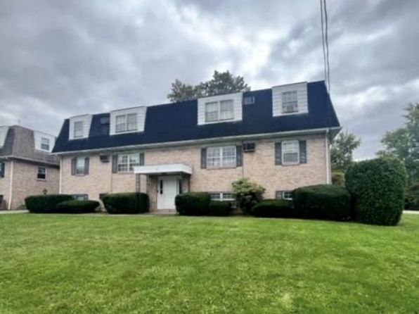 369 Shields Rd #1