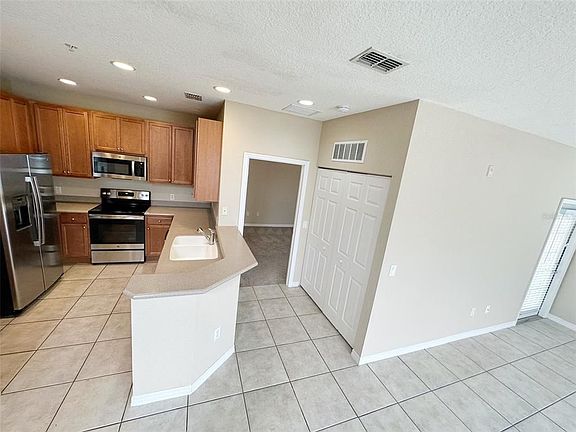 5th image of 2262 Grand Central Pkwy APT 4