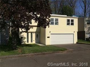57 Braeburn Ln, Middletown, CT 06457
