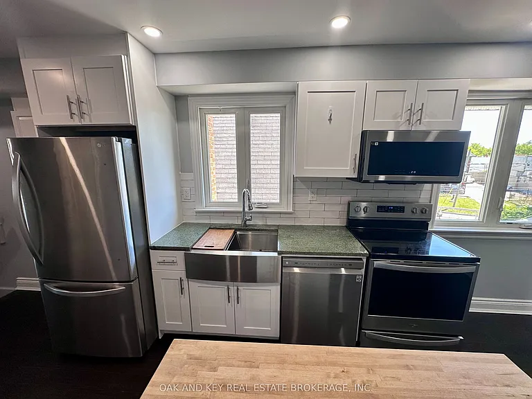6 Lapp St #UPPER — Photo 11