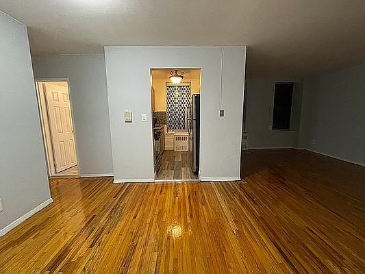 2nd image of 950 Bronx Park S #4D