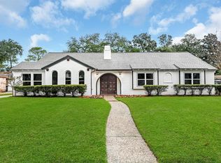 5730 Old Lodge Dr, Houston, TX 77066