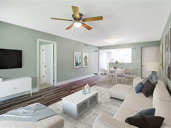 2nd image of 126 Cypress Ct #126