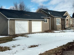 202 14th Ave W, Gooding, ID 83330