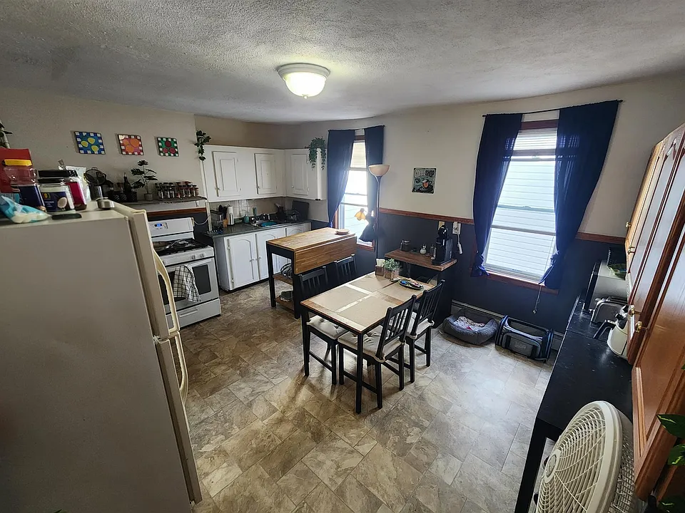 11 Bristol St #1