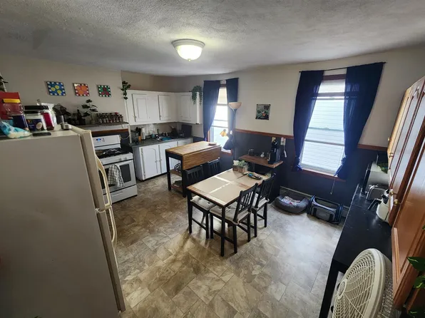 15 Bristol St APT 3, Cambridge, MA 02141