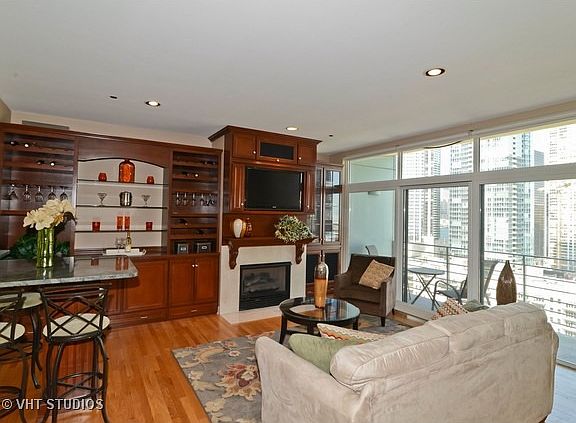 3rd image of 445 E North Water St APT 1602