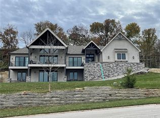 16135 Canterbury Rd, Stilwell, KS 66085