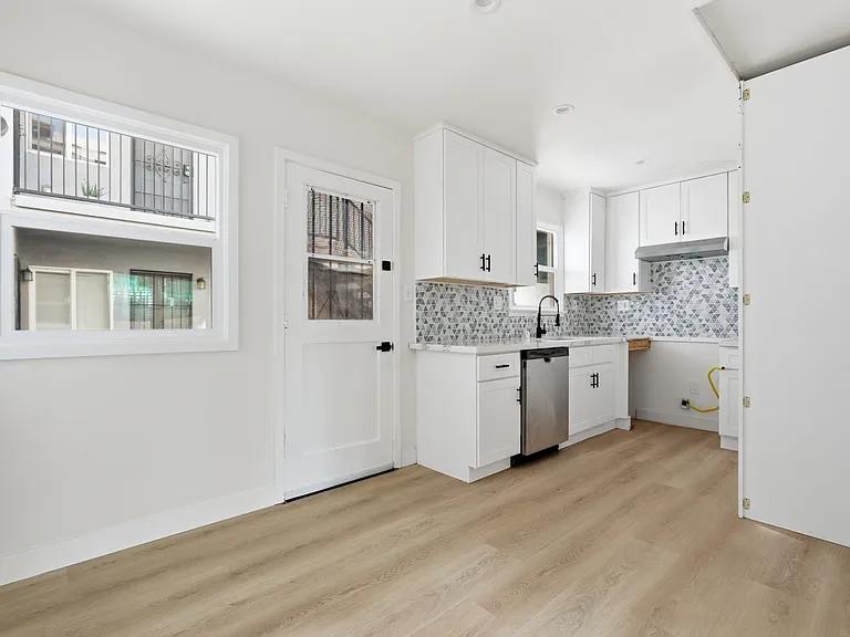 7227 Beck Ave #1/2 — Photo 9