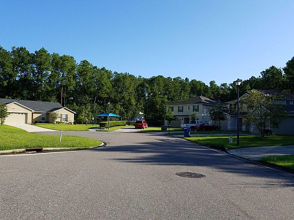 5th image of 11799 Silver Hill Dr