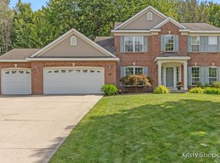 3492 Birch Knoll Dr SE, Kentwood, MI 49512