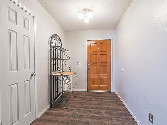 4th image of 3801 Seaward Cir