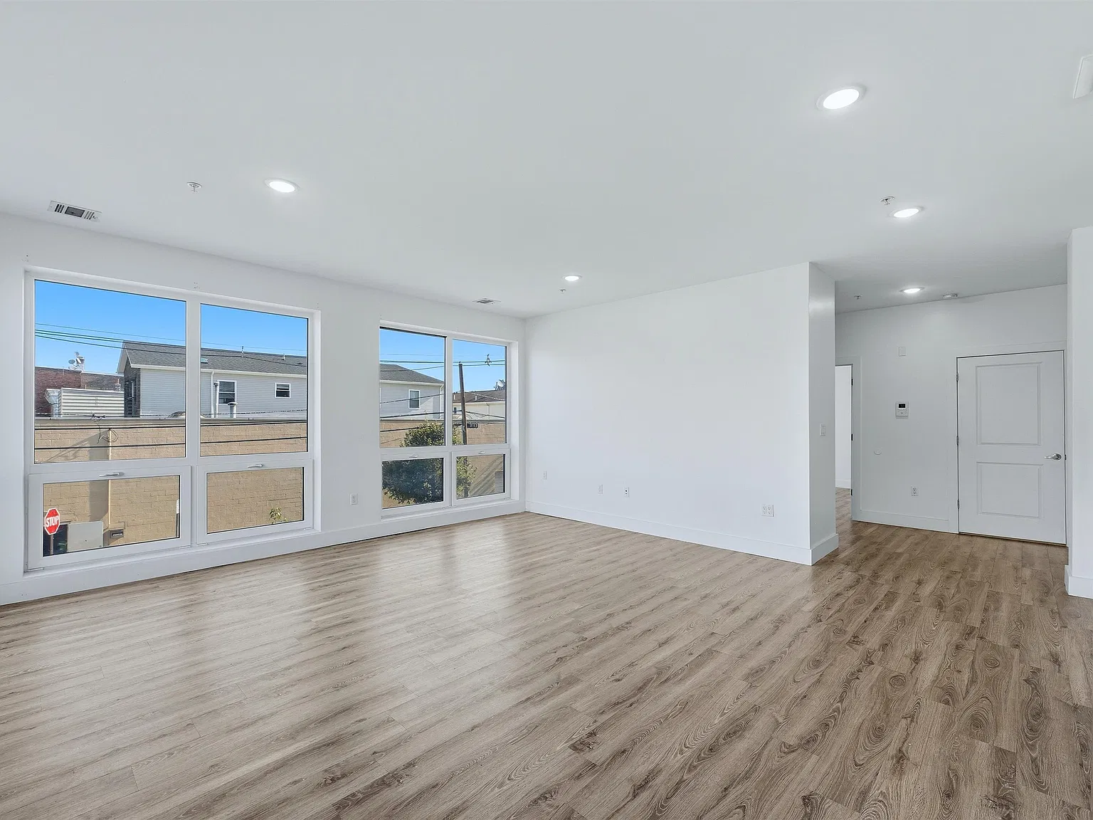 2 bed, 2.0 bath, $2,600 — Photo 3