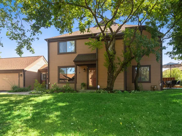 1229 Bristol Ln, Buffalo Grove, IL 60089