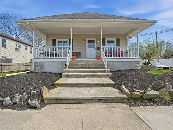 104 5th St, East Providence, RI 02914