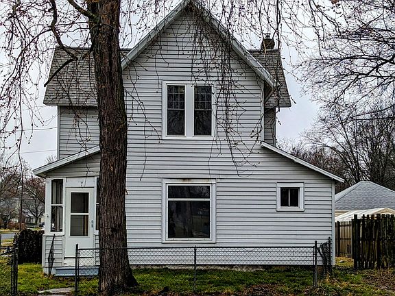 2nd image of 179 E Ave N