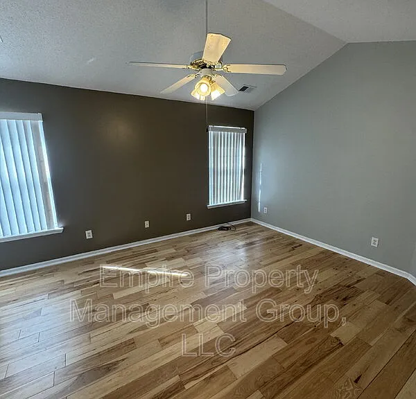 66 Sand Oak Ct — Photo 13