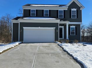 8628 Paisley Dr, Colerain Township, OH