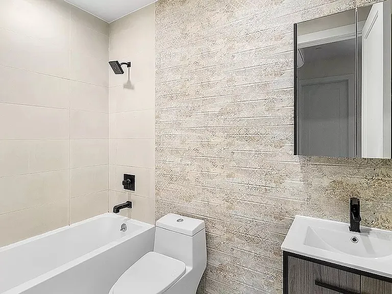 18 Starr St #4 — Photo 6