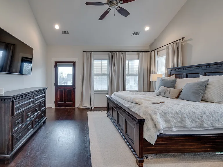 4704B Michigan Ave — Photo 62