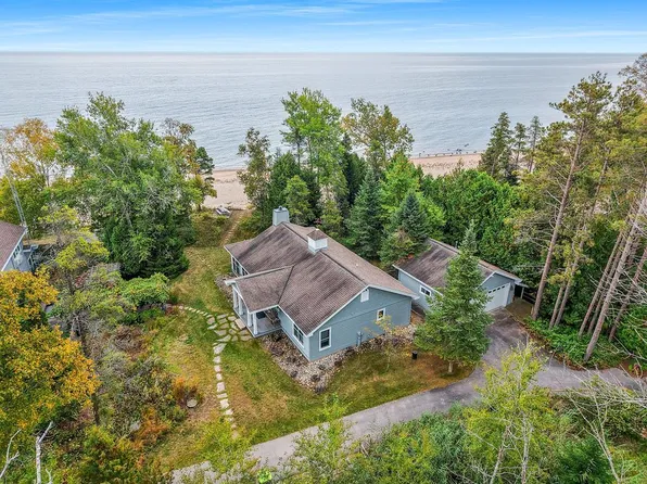 1650 Helmholz Rd, Sturgeon Bay, WI 54235