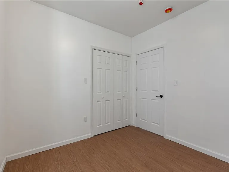 324 Eldert St #2B — Photo 7
